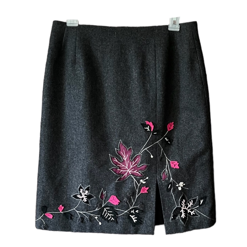 Vintage 70’s Gray Wool Embroidered And Felt Stitched Skirt